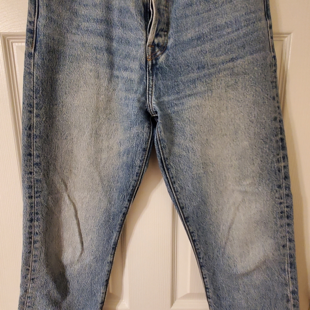 Levi's High Rise Light Blue Jeans - Picture 3 of 6